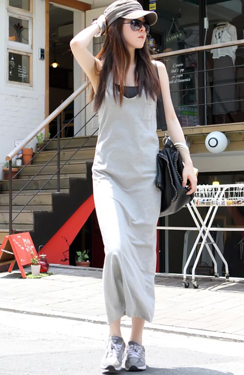 รองเท้าผ้าใบกับชุดเดรส... เข้ากันได้ เข้ากันดี รองเท้าผ้าใบกับชุดเดรส... เข้ากันได้ เข้ากันดี