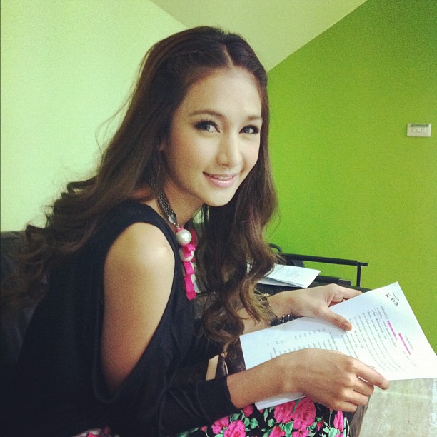 เนย โชติกา