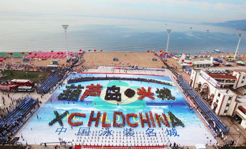 จีนถ่ายภาพหมู่สาว ๆ นุ่งบิกินี่ทุบสถิติโลก