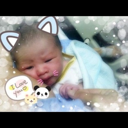 ม.ล.อภิมงคล ปลื้ม นาเดีย คลอดลูกชายแล้ว