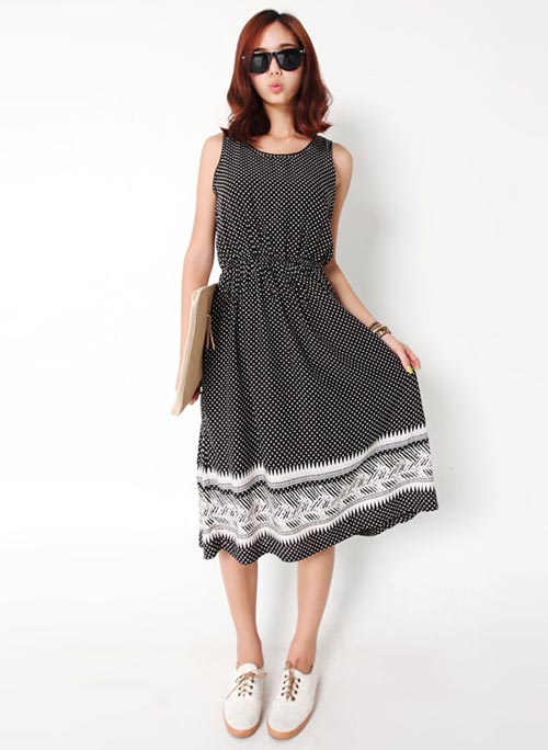 รองเท้าผ้าใบกับชุดเดรส... เข้ากันได้ เข้ากันดี รองเท้าผ้าใบกับชุดเดรส... เข้ากันได้ เข้ากันดี