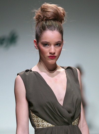 เกล้าผมแบบรังนก