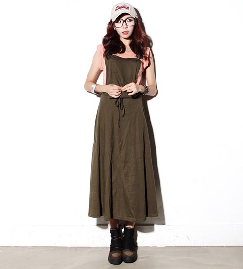 รองเท้าผ้าใบกับชุดเดรส... เข้ากันได้ เข้ากันดี รองเท้าผ้าใบกับชุดเดรส... เข้ากันได้ เข้ากันดี