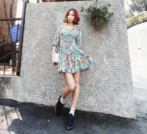 รองเท้าผ้าใบกับชุดเดรส... เข้ากันได้ เข้ากันดี รองเท้าผ้าใบกับชุดเดรส... เข้ากันได้ เข้ากันดี