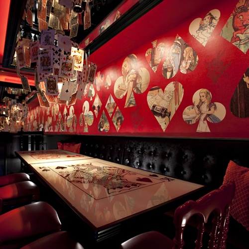 Alice in Wonderland ในเวอร์ชั่นร้านอาหาร