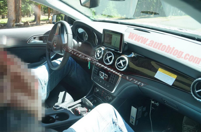 Mercedes Benz GLA-Class Mercedes Benz GLA-Class