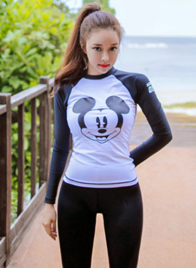 ชุดว่ายน้ำแขนยาว ชุดว่ายน้ำแขนยาว