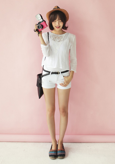 กางเกงขาสั้นสีขาว กางเกงขาสั้นสีขาว