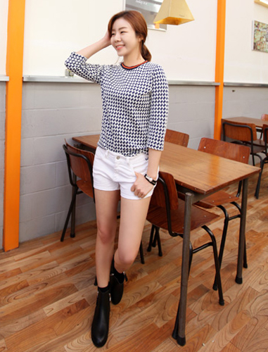 กางเกงขาสั้นสีขาว กางเกงขาสั้นสีขาว