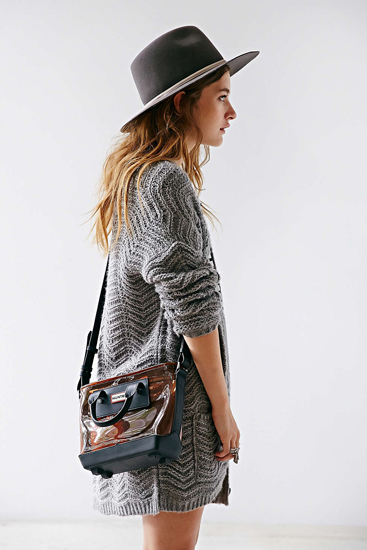 กระเป๋าหน้าฝน กระเป๋าหน้าฝน