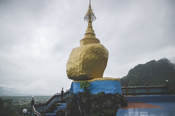 แบกเป้นั่งรถไฟ ต่อรถเมล์ เที่ยวสังขละบุรีหน้าฝน แบกเป้นั่งรถไฟ ต่อรถเมล์ เที่ยวสังขละบุรีหน้าฝน