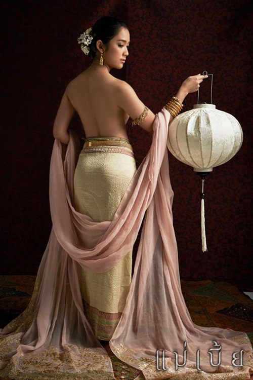 แม็กกี้ อาภา ทุ่มสุดตัว เปลือยจริงโปรโมท แม่เบี้ย แม็กกี้ อาภา ทุ่มสุดตัว เปลือยจริงโปรโมท แม่เบี้ย