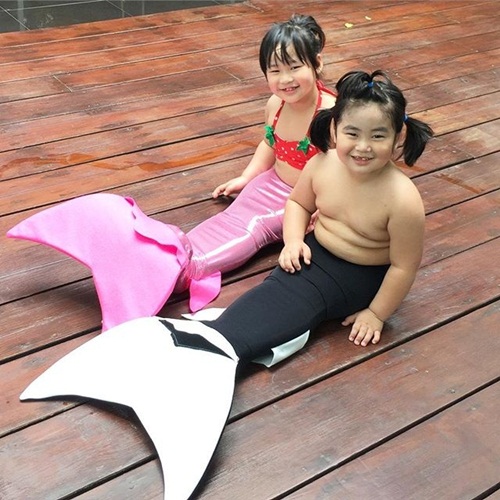 น้องออกัส น้องออก้า โชว์ความน่ารัก ในชุดนางเงือก น้องออกัส น้องออก้า โชว์ความน่ารัก ในชุดนางเงือก