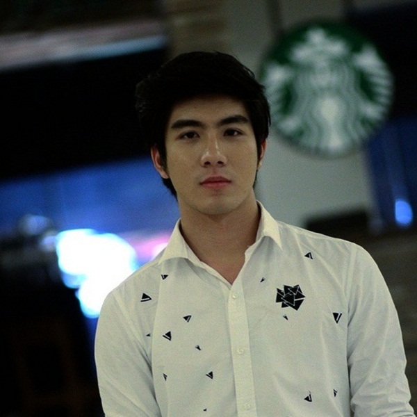 เมฆ จิรกิตติ์ ถาวรวงศ์ เมฆ จิรกิตติ์ ถาวรวงศ์