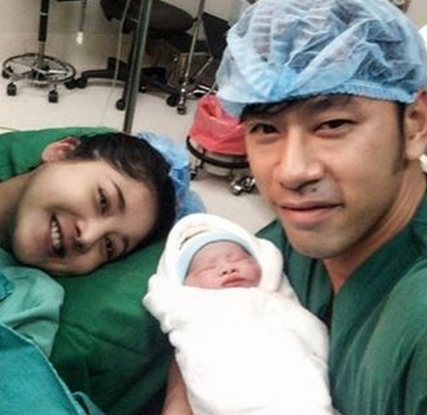 บอย เอเอฟ 3 ยิ้มร่าเป็นคุณพ่อมือใหม่ บอย เอเอฟ 3 ยิ้มร่าเป็นคุณพ่อมือใหม่