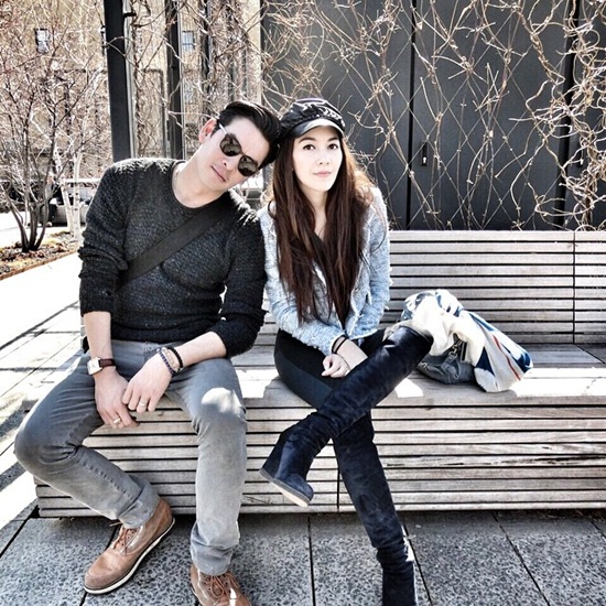 ชาคริต แย้มนาม ชาคริต แย้มนาม