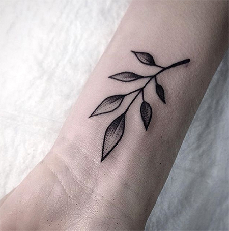 รอยสักใบไม้ รอยสักใบไม้