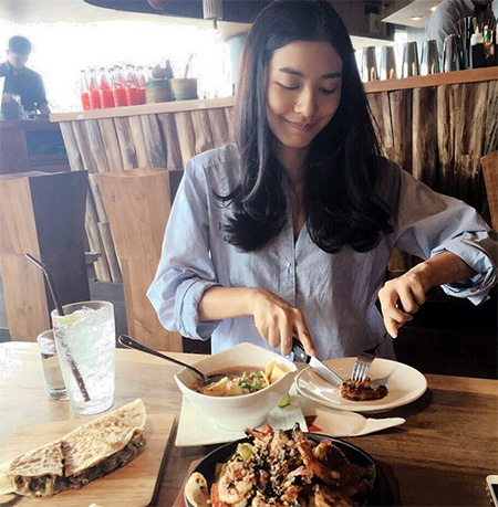 ดาราใส่เสื้อเชิ้ต ดาราใส่เสื้อเชิ้ต