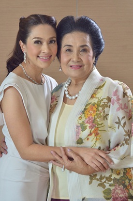 พลับพลึงสีชมพู พลับพลึงสีชมพู