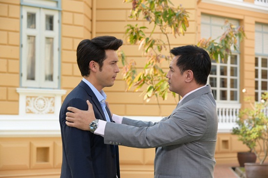 พลับพลึงสีชมพู พลับพลึงสีชมพู