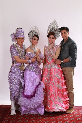 รักหลงโรง รักหลงโรง