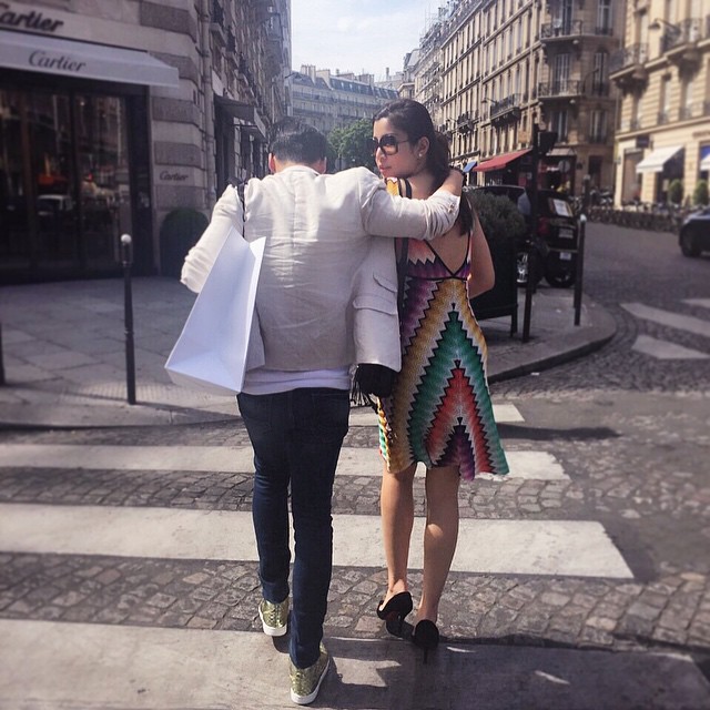 เอมมี่ มรกต ไฮโซเจมส์ เอมมี่ มรกต ไฮโซเจมส์