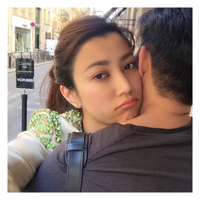 เอมมี่ มรกต ไฮโซเจมส์ เอมมี่ มรกต ไฮโซเจมส์