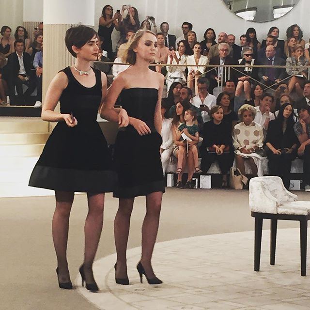 ชมพู่ อารยา ใหม่ ดาวิกา ไปงานแฟชั่นโชว์ Chanel ชมพู่ อารยา ใหม่ ดาวิกา ไปงานแฟชั่นโชว์ Chanel