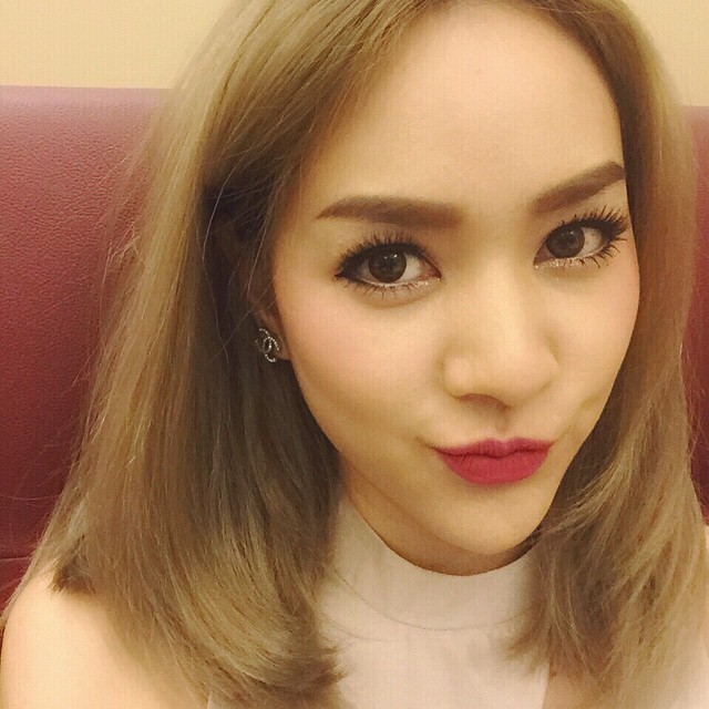 โฟร์ ศัลยกรรม โฟร์ ศัลยกรรม