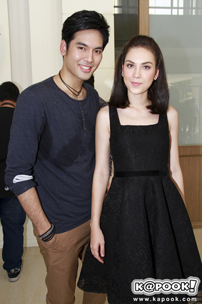 เดือนประดับดาว เดือนประดับดาว