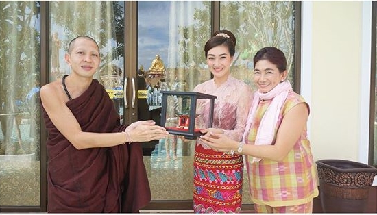 แพนเค้ก เขมนิจ ทำบุญ แพนเค้ก เขมนิจ ทำบุญ