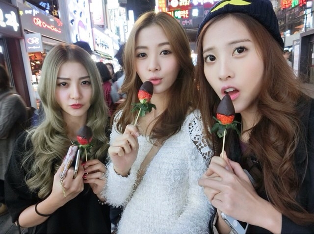 เนย แจม พิกเล็ต ก่อนเข้าวงการ เนย แจม พิกเล็ต ก่อนเข้าวงการ