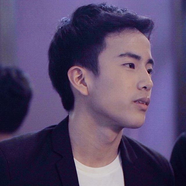 ชานน สันตินธรกุล ชานน สันตินธรกุล