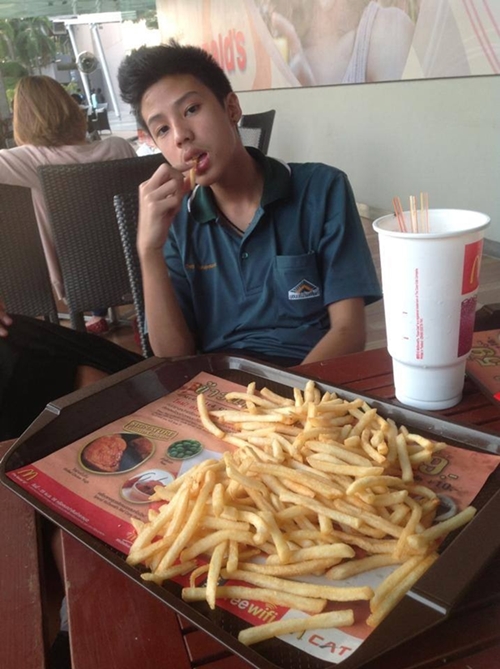 แบงค์ ธิติ แบงค์ ธิติ