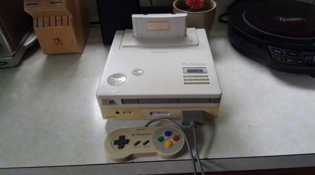 เผยเครื่องเกม Nintendo PlayStation ตัวเป็น ๆ ที่ไม่เคยมีใครได้สัมผัส เผยเครื่องเกม Nintendo PlayStation ตัวเป็น ๆ ที่ไม่เคยมีใครได้สัมผัส
