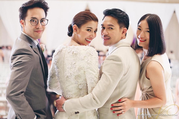 งานแต่ง เอมมี่ มรกรต-ไฮโซเจมส์ จิรายุทธ งานแต่ง เอมมี่ มรกรต-ไฮโซเจมส์ จิรายุทธ