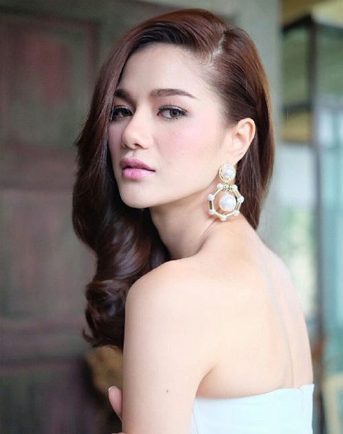 กวาง The Face กวาง The Face