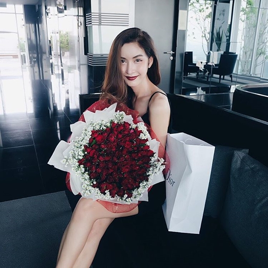 หลิงหลิง ปิยะดา หลิงหลิง ปิยะดา