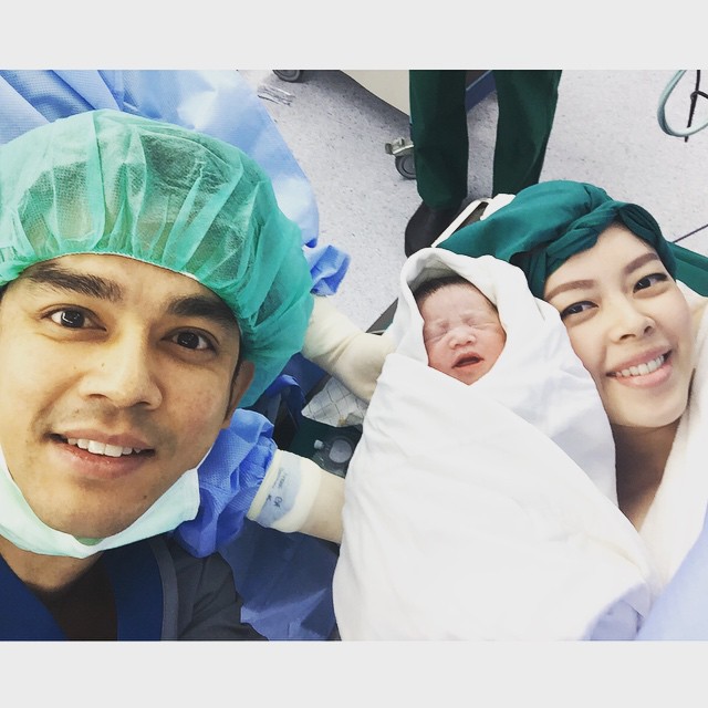 มอส ปฏิภาณ อวดภาพน้องโสนอุ้มน้อง มอส ปฏิภาณ อวดภาพน้องโสนอุ้มน้อง