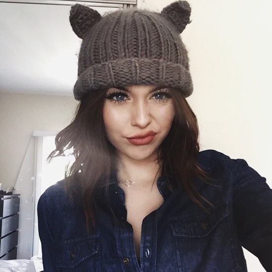 อาคาเซีย บรินลีย์ เน็ตไอดอลอเมริกัน อาคาเซีย บรินลีย์ เน็ตไอดอลอเมริกัน