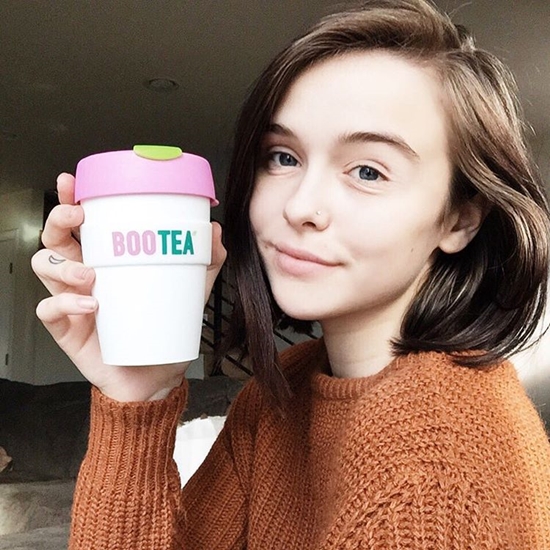 อาคาเซีย บรินลีย์ เน็ตไอดอลอเมริกัน อาคาเซีย บรินลีย์ เน็ตไอดอลอเมริกัน