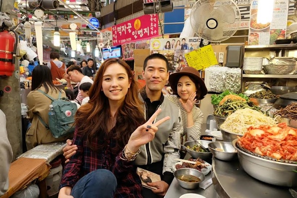 วู้ดดี้ พาบุกสถานที่แฮงเอ้าท์ใหม่ในเกาหลีใต้ วู้ดดี้ พาบุกสถานที่แฮงเอ้าท์ใหม่ในเกาหลีใต้