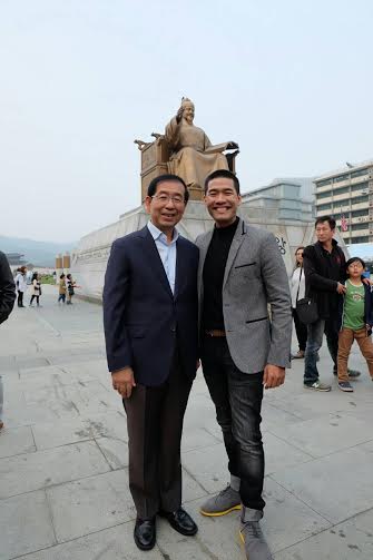 วู้ดดี้ พาบุกสถานที่แฮงเอ้าท์ใหม่ในเกาหลีใต้ วู้ดดี้ พาบุกสถานที่แฮงเอ้าท์ใหม่ในเกาหลีใต้