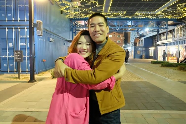 วู้ดดี้ พาบุกสถานที่แฮงเอ้าท์ใหม่ในเกาหลีใต้ วู้ดดี้ พาบุกสถานที่แฮงเอ้าท์ใหม่ในเกาหลีใต้