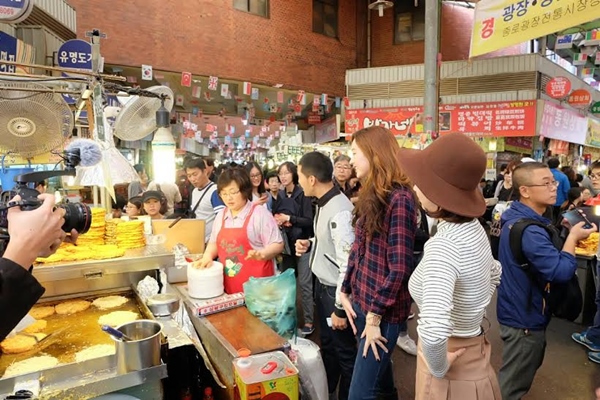 วู้ดดี้ พาบุกสถานที่แฮงเอ้าท์ใหม่ในเกาหลีใต้ วู้ดดี้ พาบุกสถานที่แฮงเอ้าท์ใหม่ในเกาหลีใต้