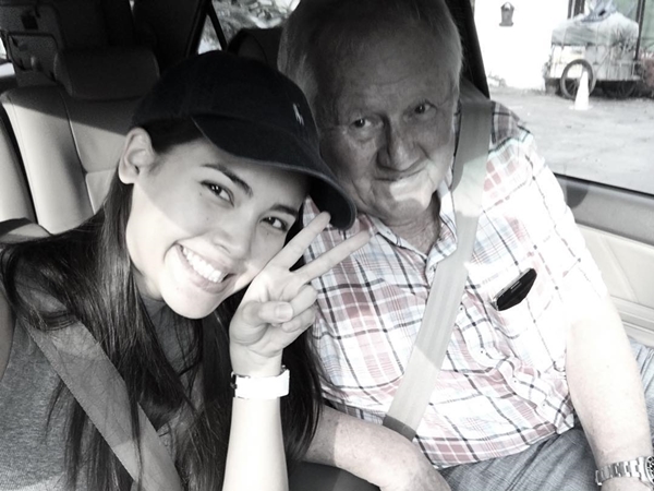 ญาญ่า อุรัสยา - คุณพ่อซีกู๊ด เสปอร์บันด์ ญาญ่า อุรัสยา - คุณพ่อซีกู๊ด เสปอร์บันด์