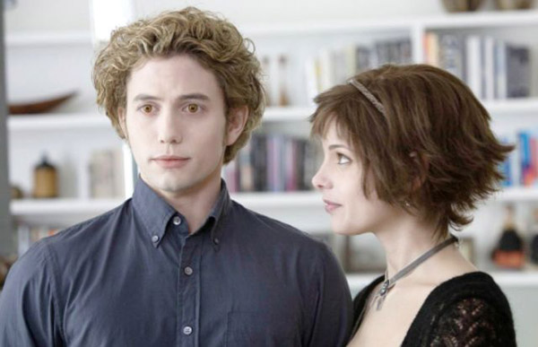 มาดูกัน 6 หนังสั้น เปิดโลกแวมไพร์ Twilight มาดูกัน 6 หนังสั้น เปิดโลกแวมไพร์ Twilight
