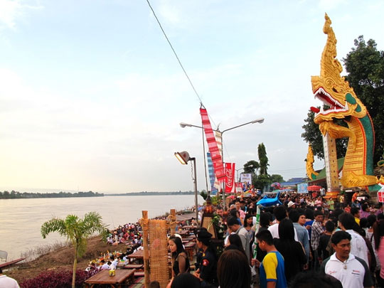 เทศกาลบั้งไฟพญานาค 2558 เทศกาลบั้งไฟพญานาค 2558