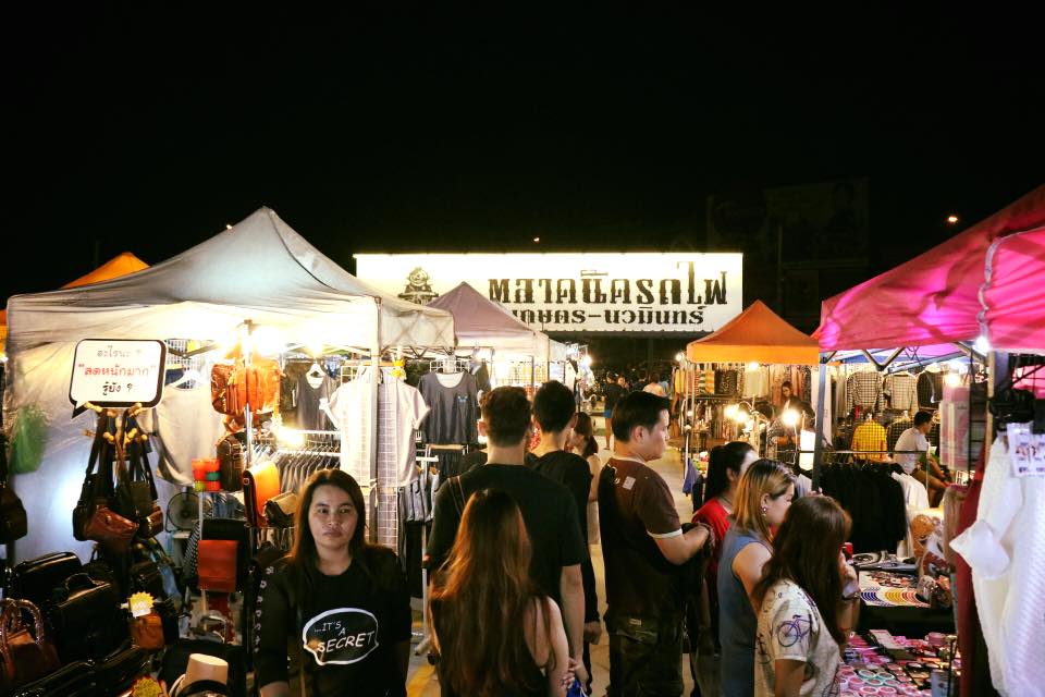 Train Night Market Kaset-Nawamin Train Night Market Kaset-Nawamin