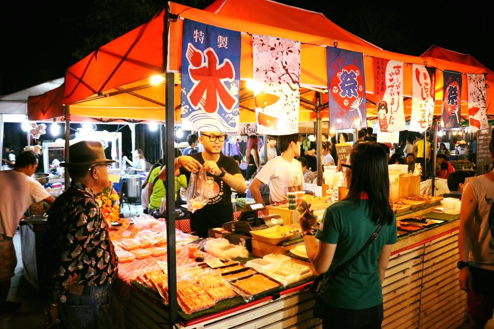 Train Night Market Kaset-Nawamin Train Night Market Kaset-Nawamin